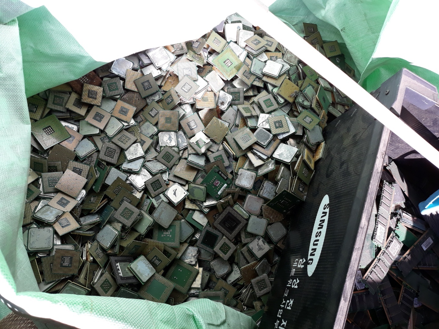 E-Waste 01