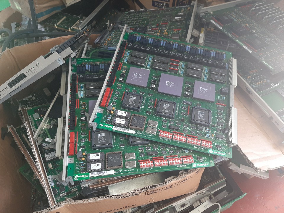 E-Waste 02