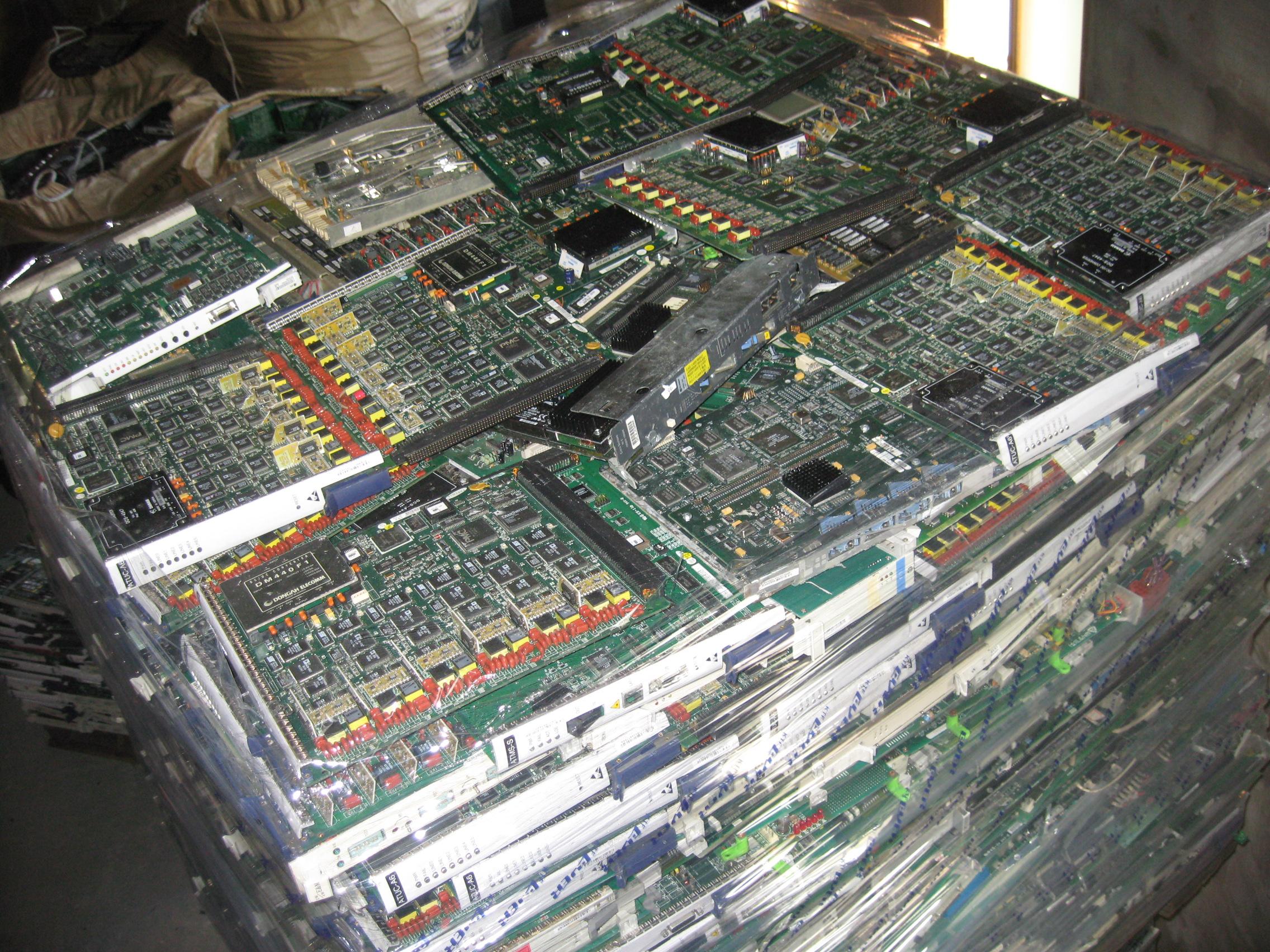 E-Waste 06