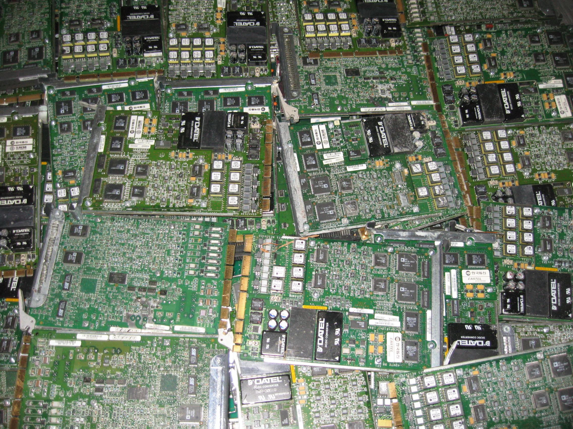 E-Waste 09